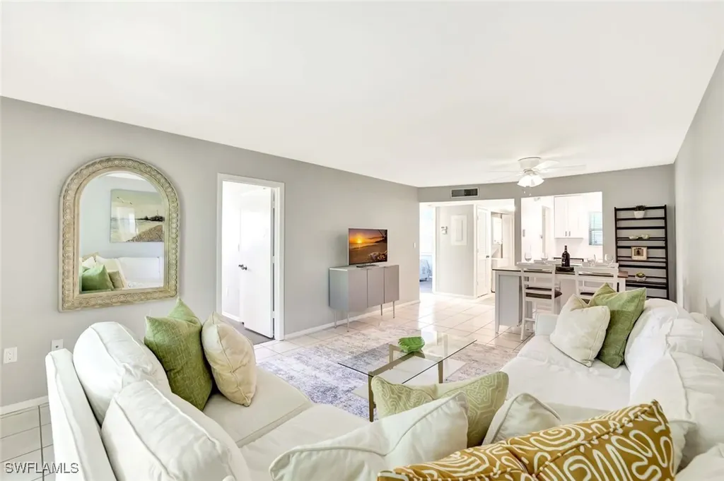 499 Forest Lakes Boulevard Naples FL 34105