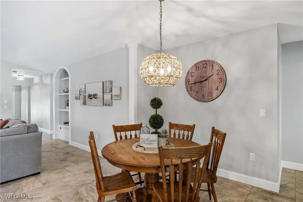 616 108th Avenue N Naples FL 34108