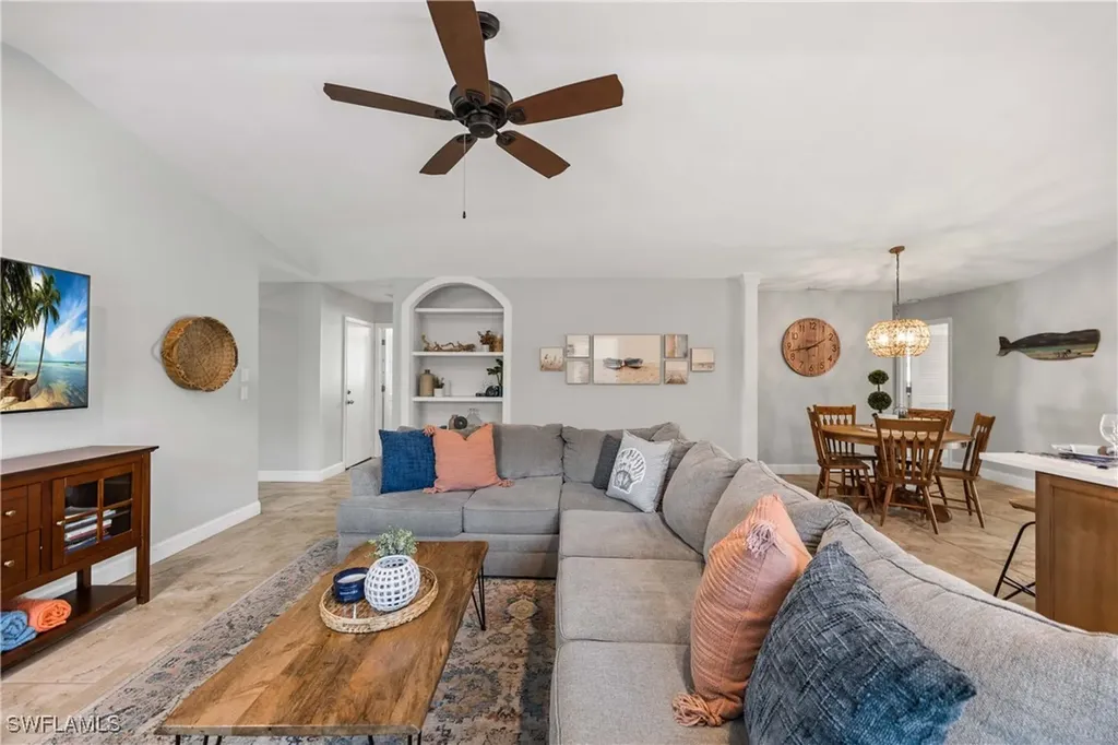 616 108th Avenue N Naples FL 34108