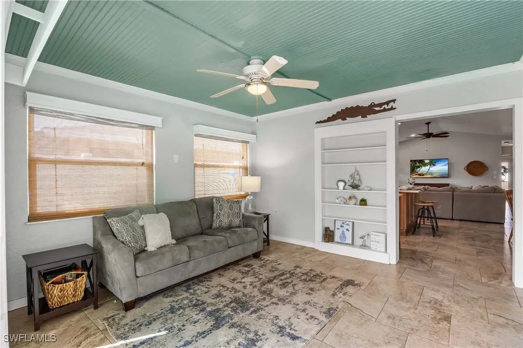 616 108th Avenue N Naples FL 34108