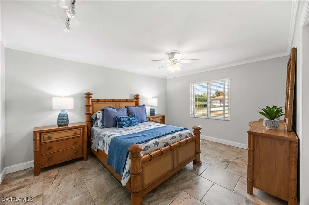 616 108th Avenue N Naples FL 34108