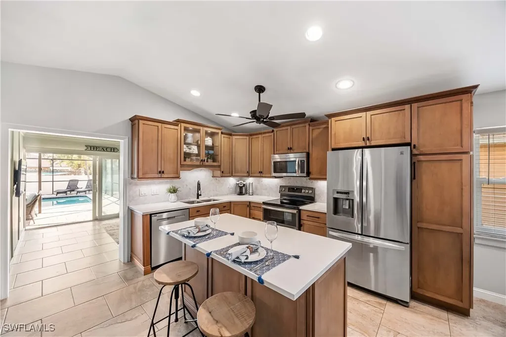 616 108th Avenue N Naples FL 34108