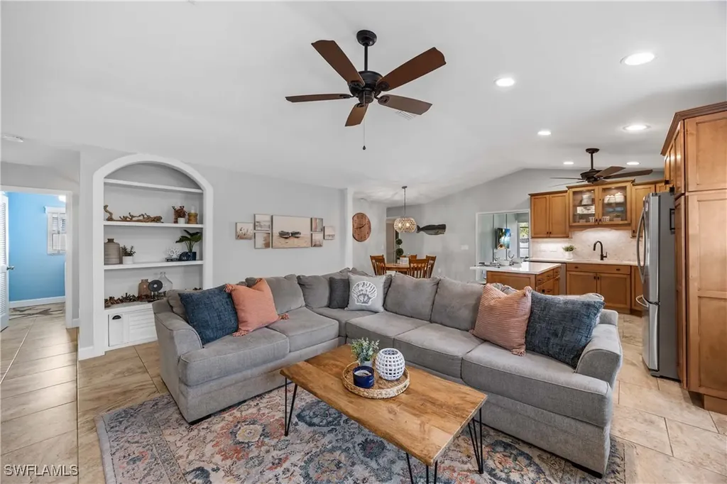 616 108th Avenue N Naples FL 34108
