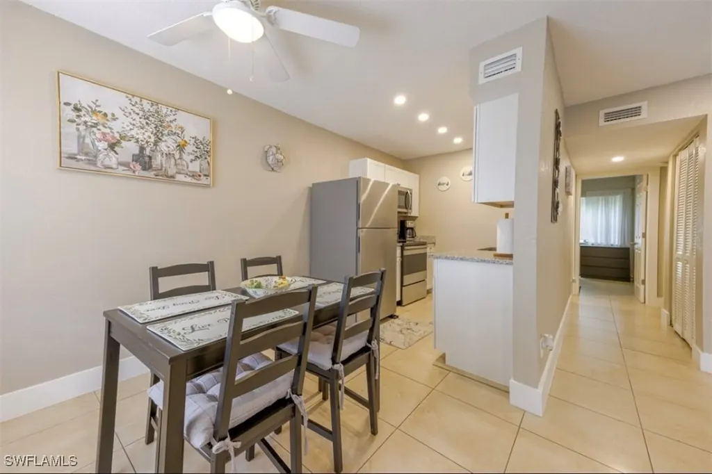 4605 Bayshore Drive Naples FL 34112