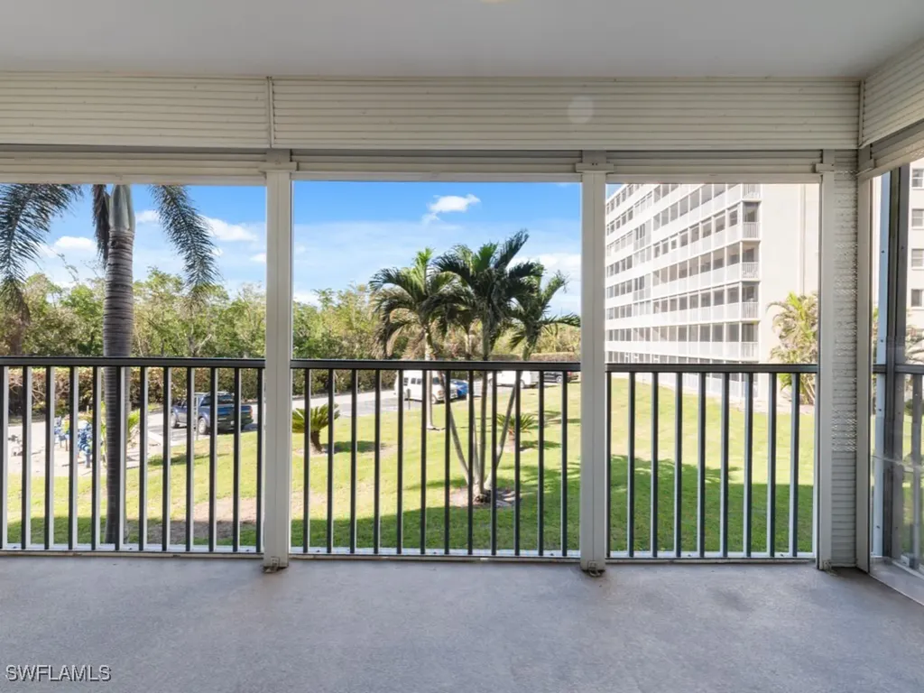3 Bluebill Avenue Naples FL 34108