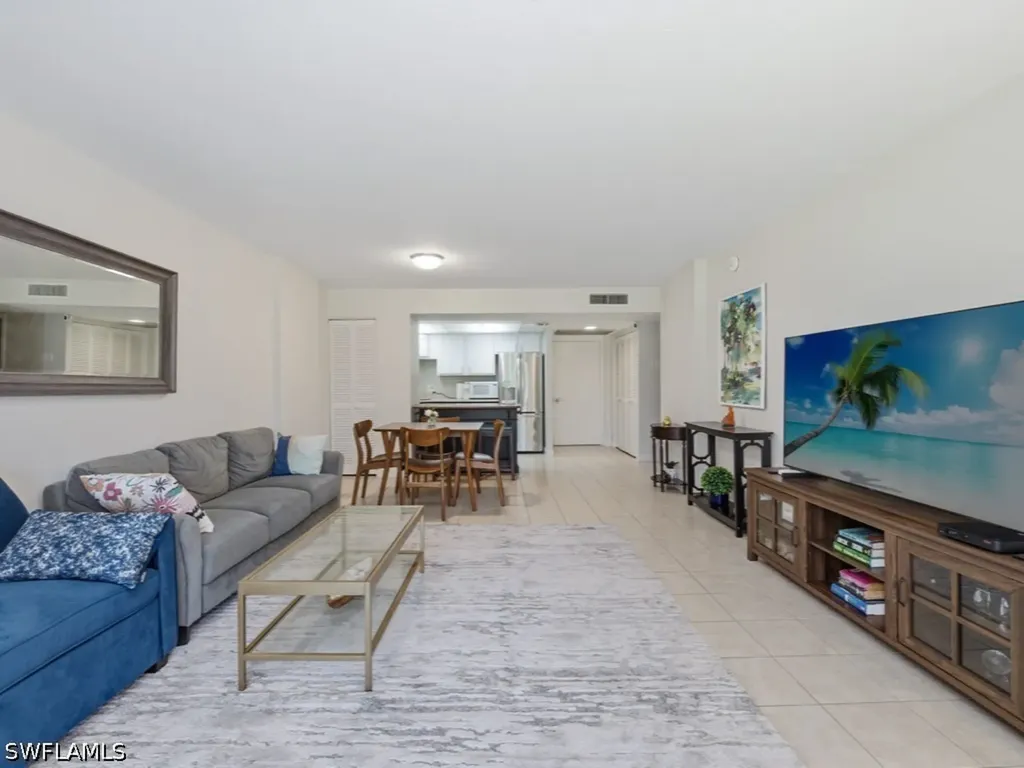 3 Bluebill Avenue Naples FL 34108