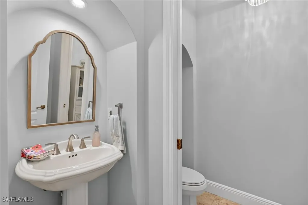 4810 Sycamore Drive Naples FL 34119