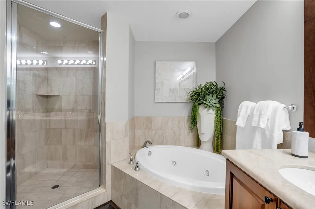 985 Sandpiper Street SW Naples FL 34102