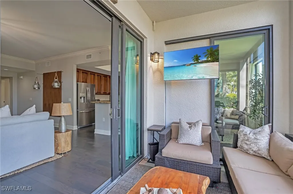 985 Sandpiper Street SW Naples FL 34102