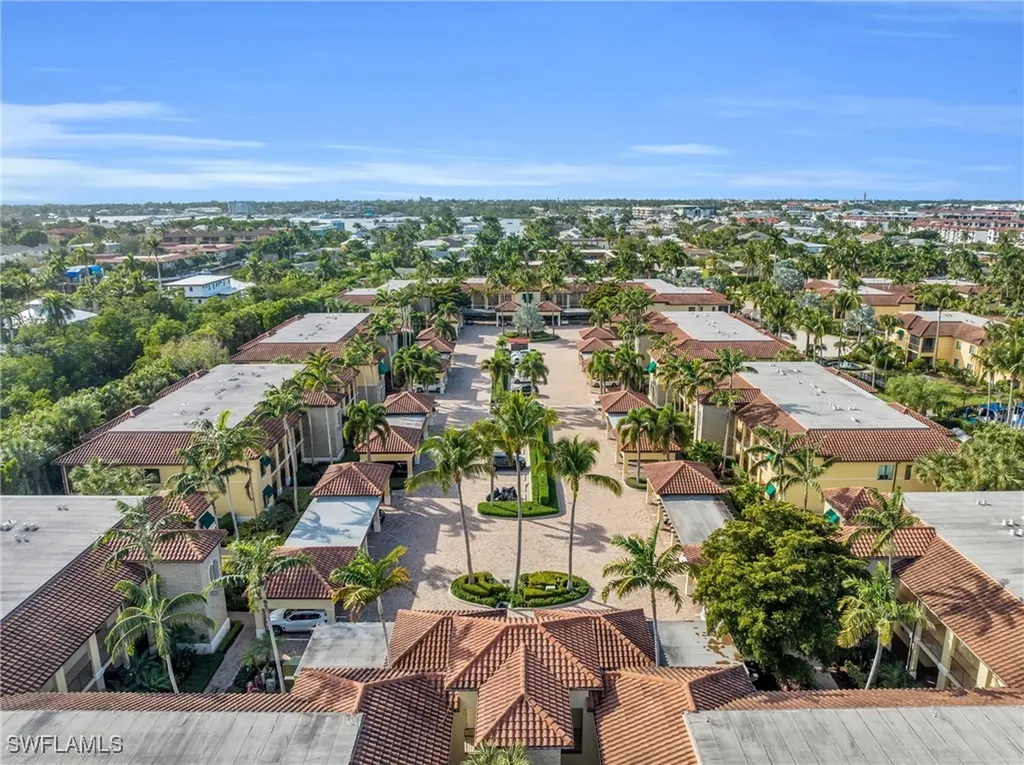 985 Sandpiper Street SW Naples FL 34102