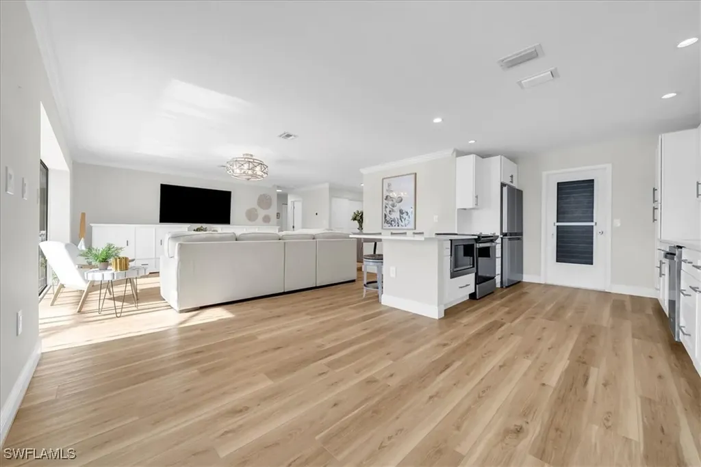 128 San Salvador Street Naples FL 34113