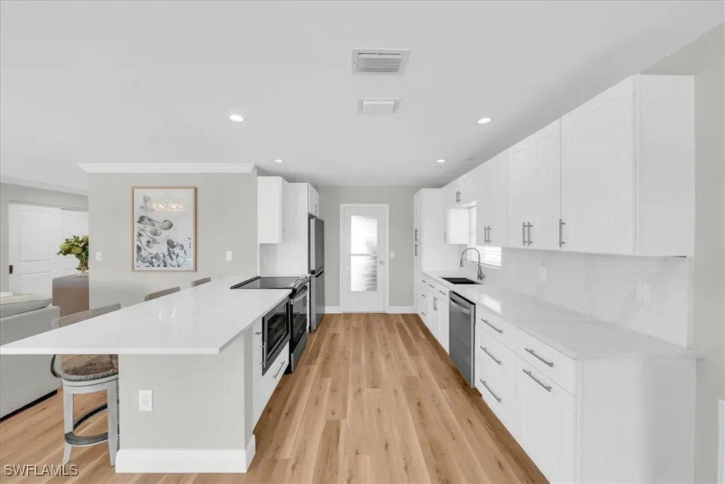 128 San Salvador Street Naples FL 34113
