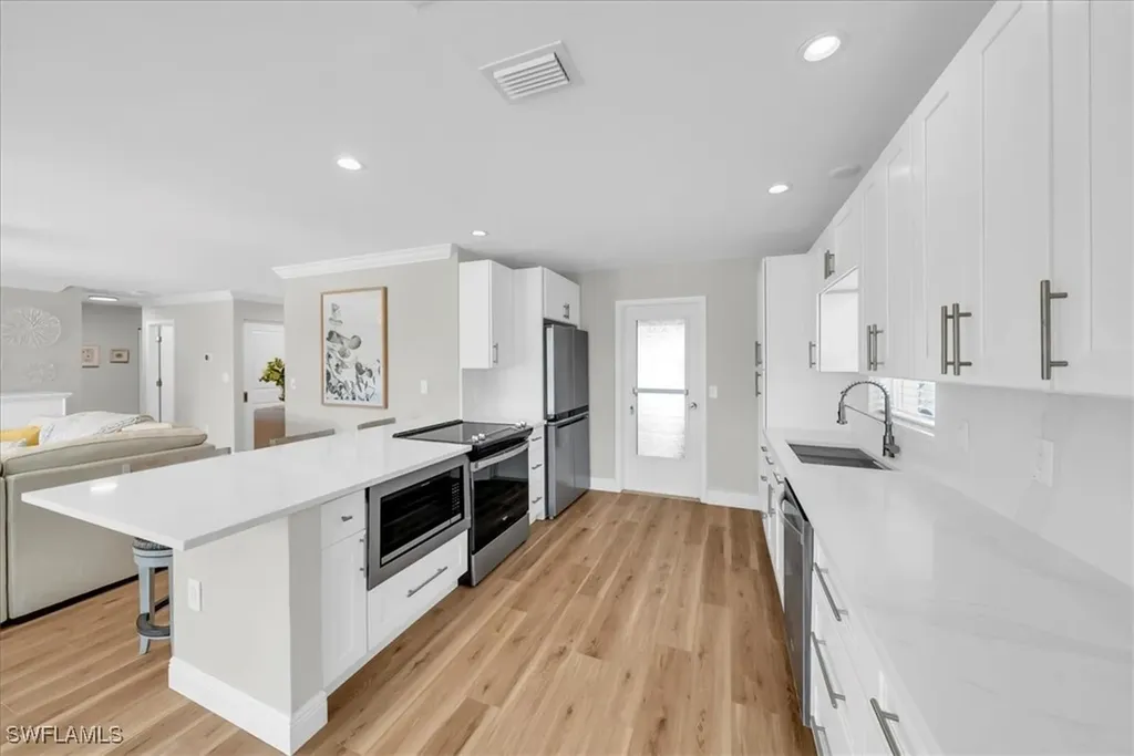 128 San Salvador Street Naples FL 34113