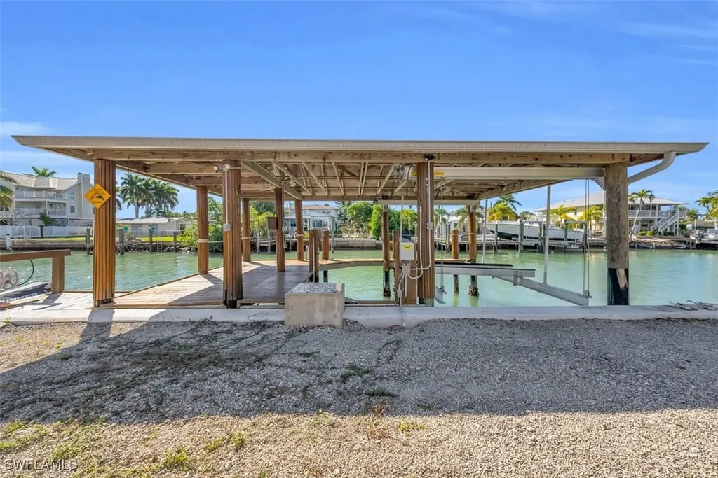 128 San Salvador Street Naples FL 34113
