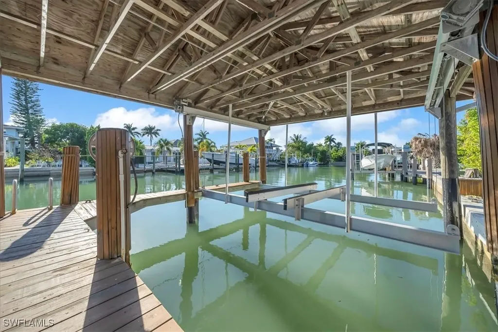 128 San Salvador Street Naples FL 34113