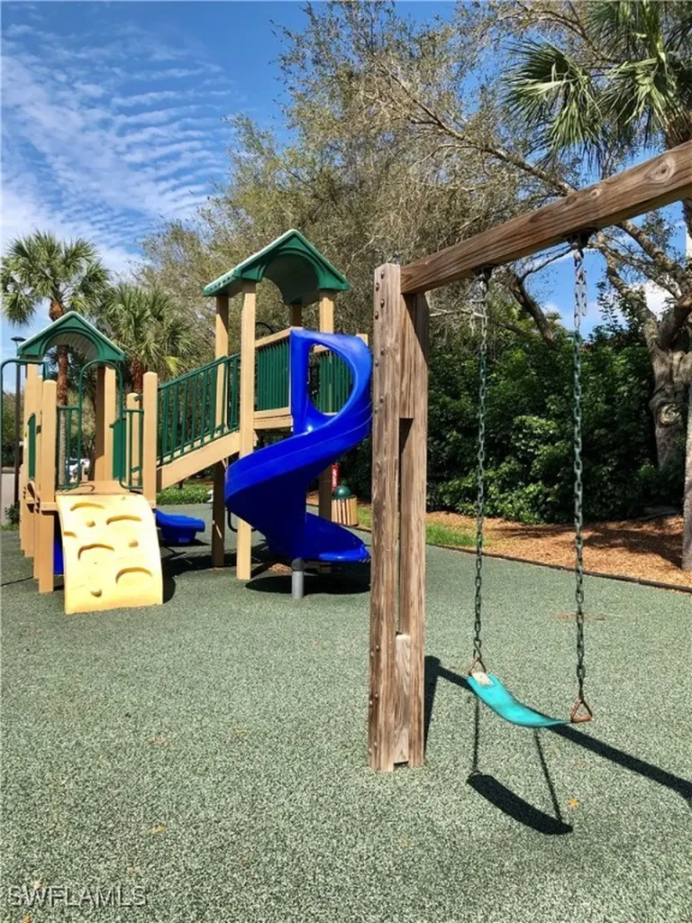 1033 Egrets Walk Circle Naples FL 34108