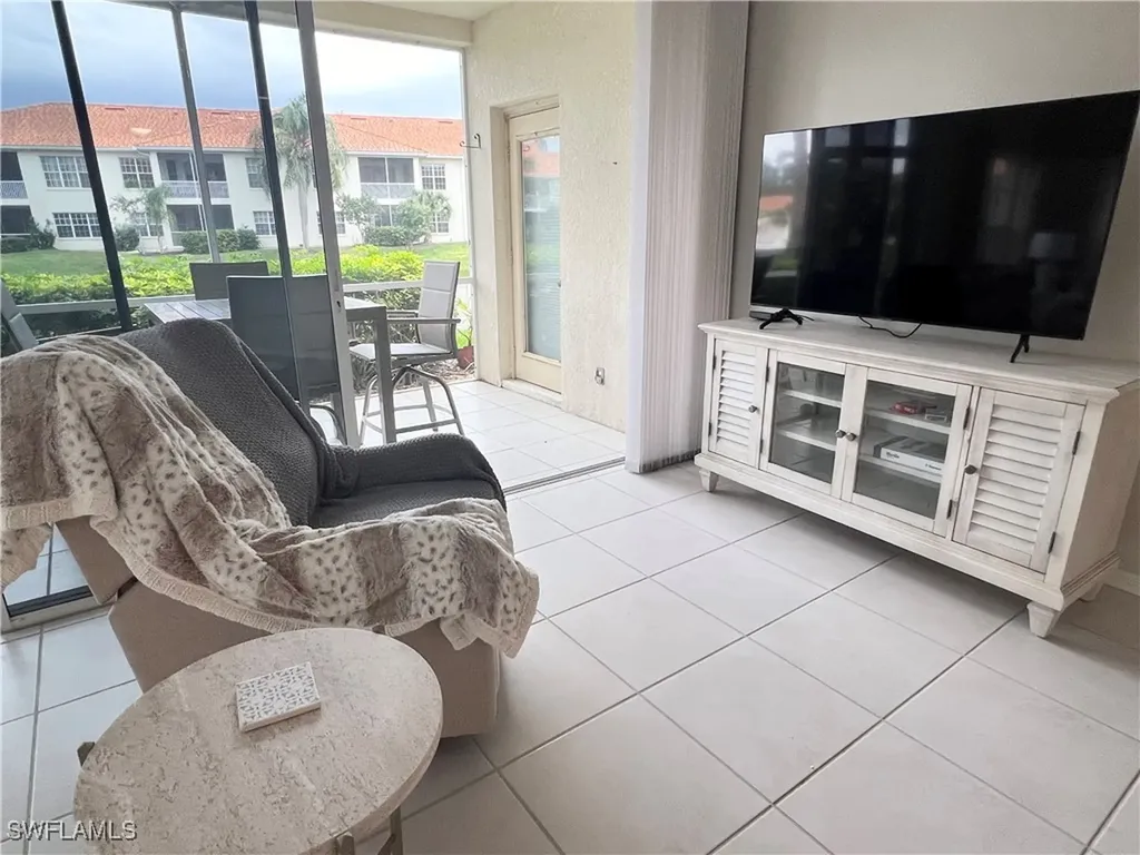 1033 Egrets Walk Circle Naples FL 34108