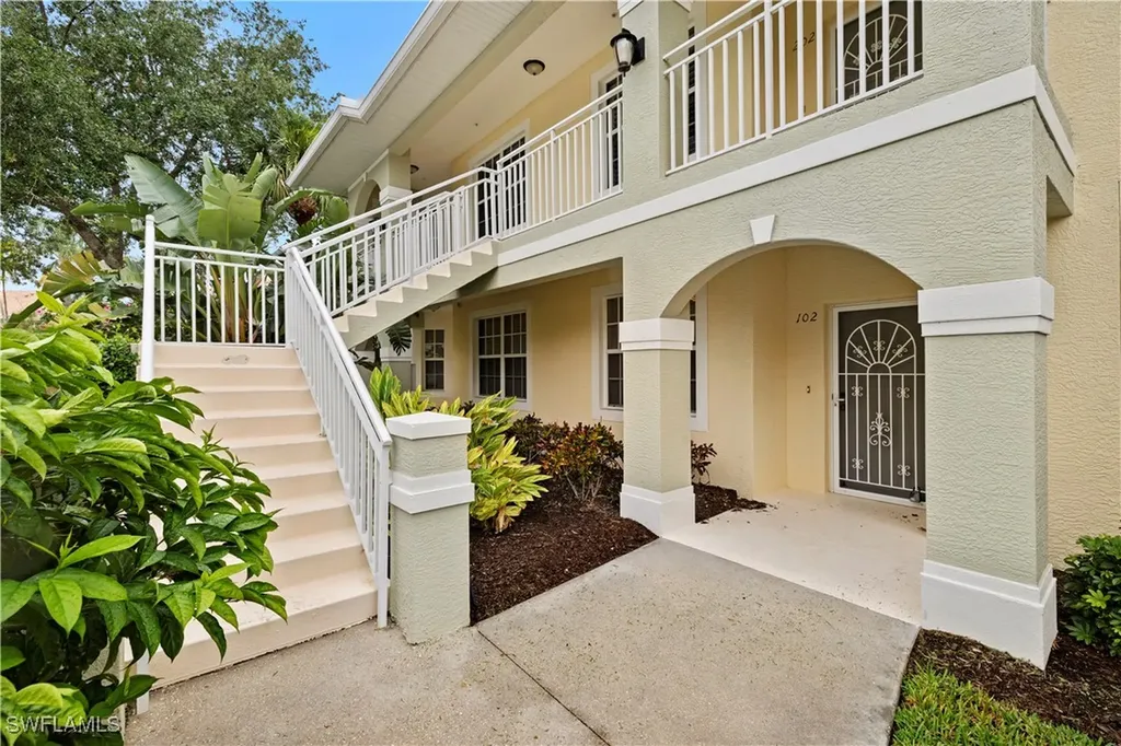 2345 Carrington Court Naples FL 34109