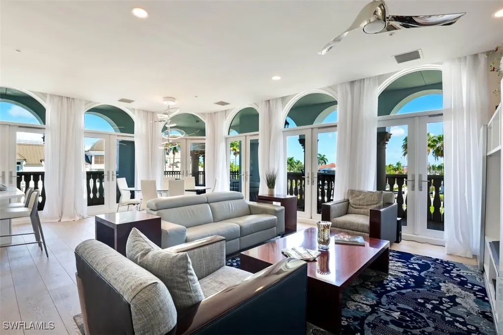 900 5th Avenue S Naples FL 34102