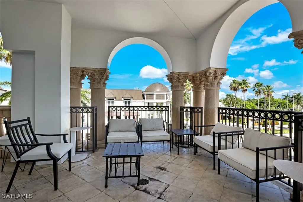900 5th Avenue S Naples FL 34102