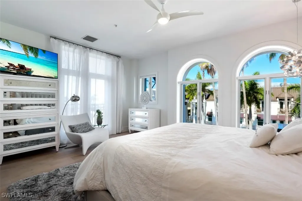 900 5th Avenue S Naples FL 34102