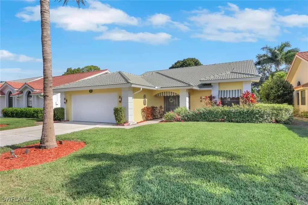 478 Countryside Drive Naples FL 34104