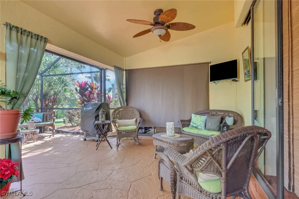 478 Countryside Drive Naples FL 34104