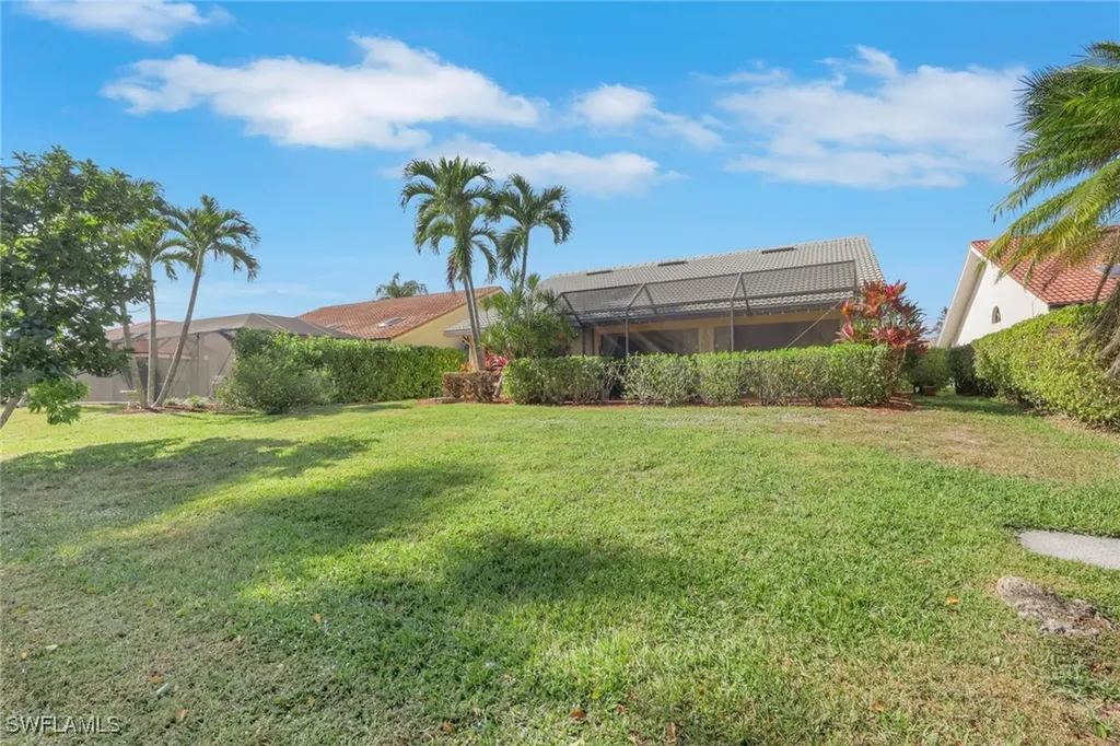 478 Countryside Drive Naples FL 34104