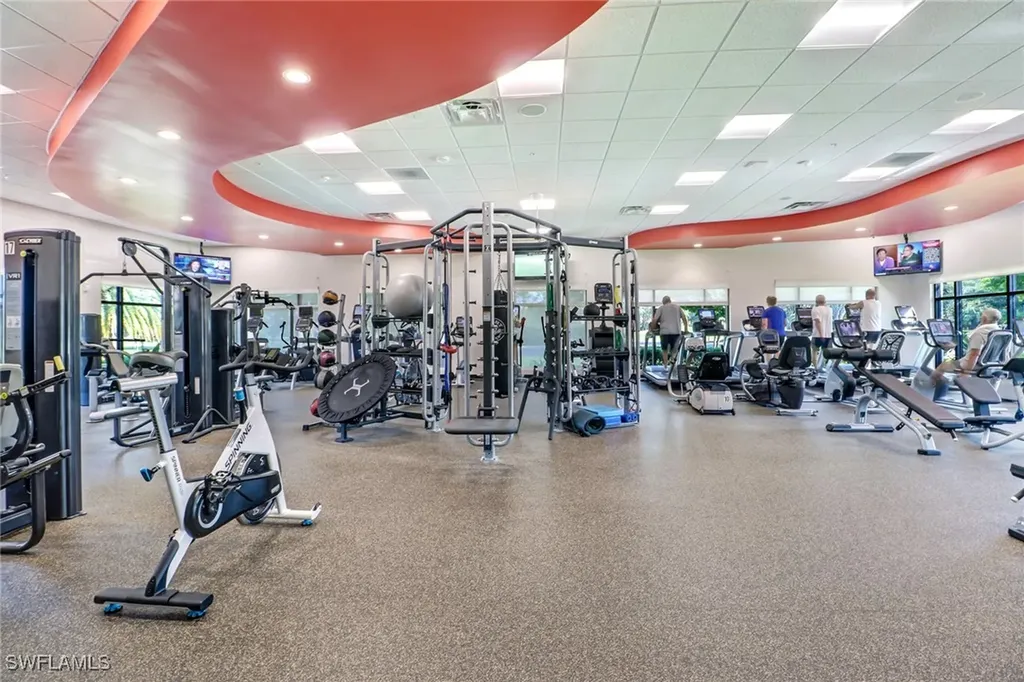 478 Countryside Drive Naples FL 34104