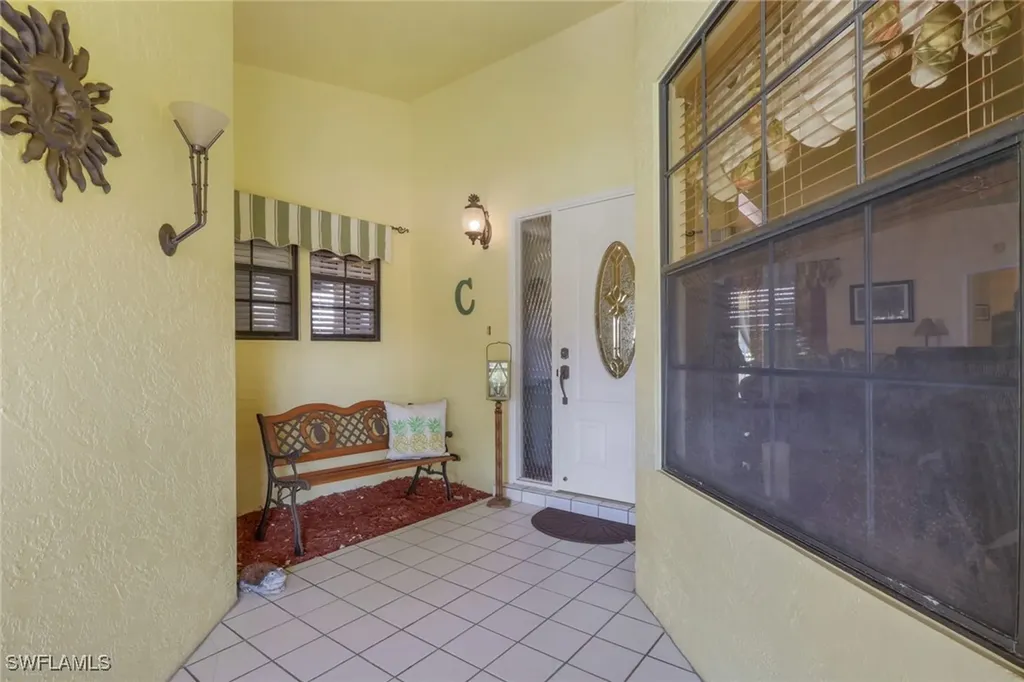 478 Countryside Drive Naples FL 34104