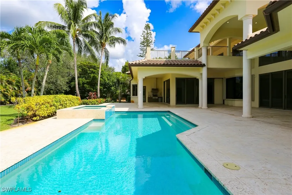 823 Cassena Road Naples FL 34108