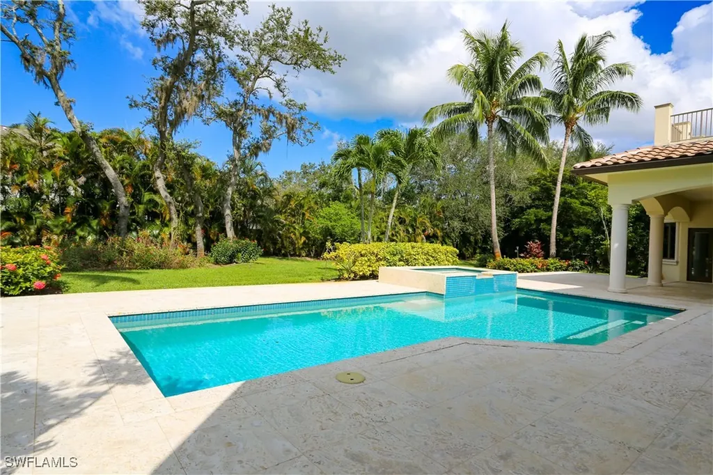 823 Cassena Road Naples FL 34108