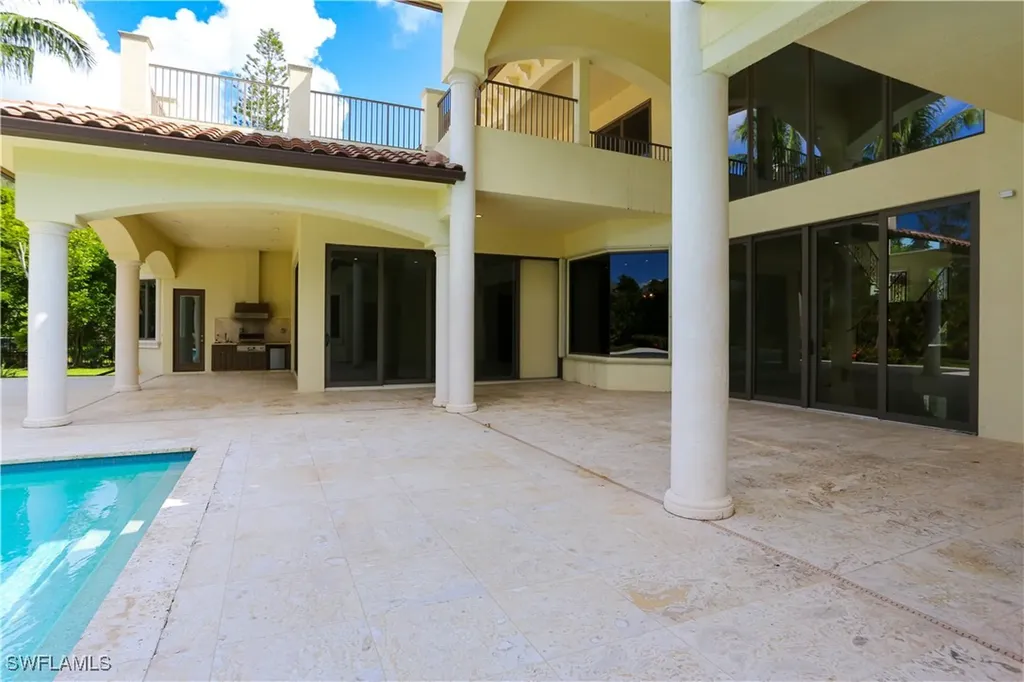 823 Cassena Road Naples FL 34108