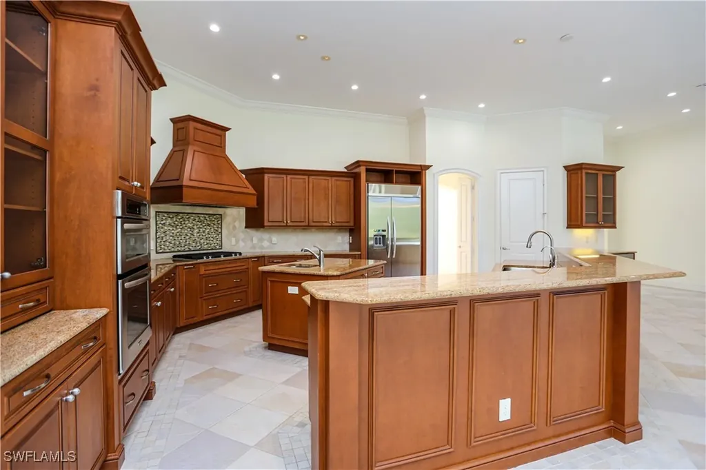 823 Cassena Road Naples FL 34108