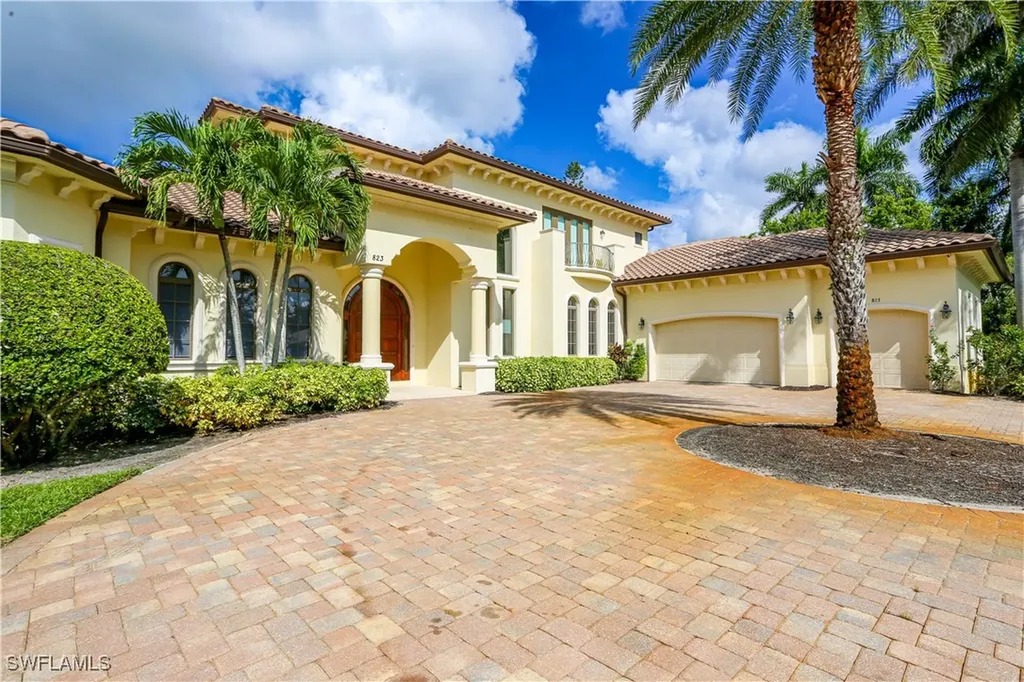 823 Cassena Road Naples FL 34108