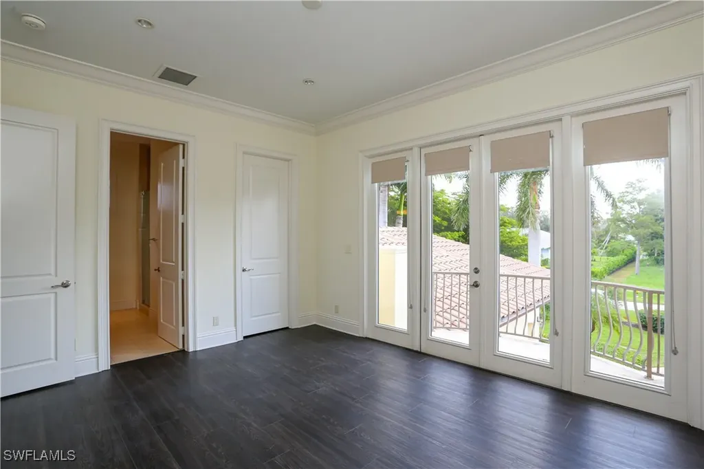 823 Cassena Road Naples FL 34108
