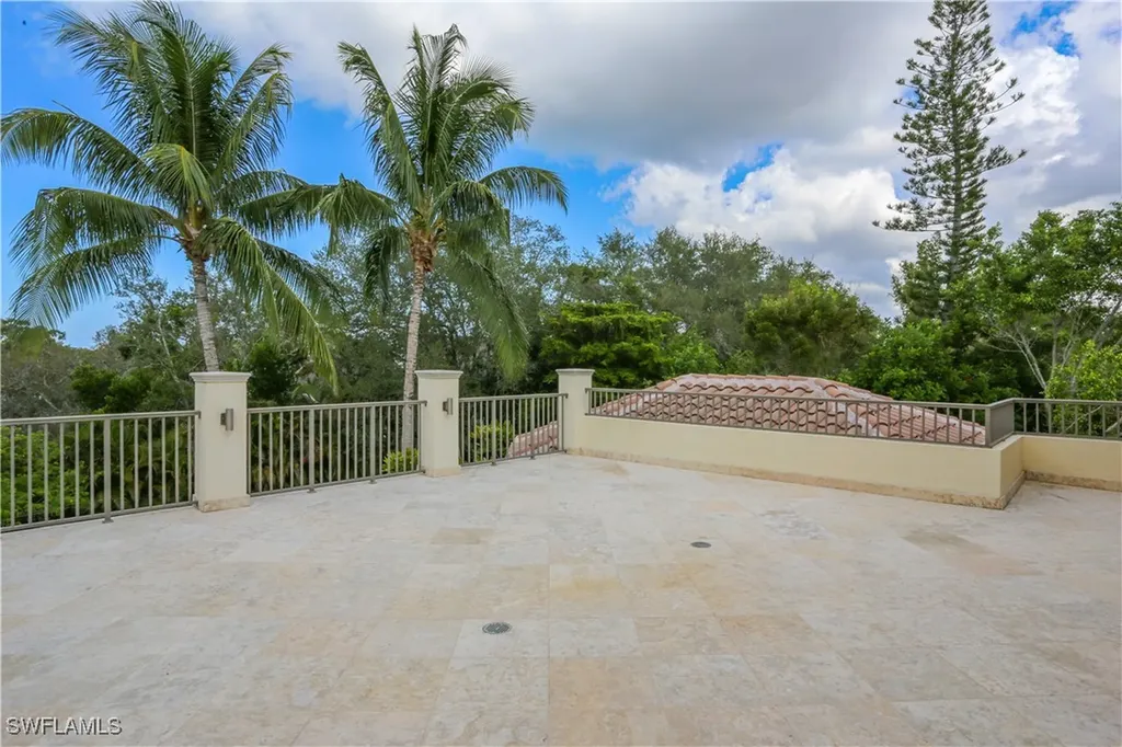 823 Cassena Road Naples FL 34108