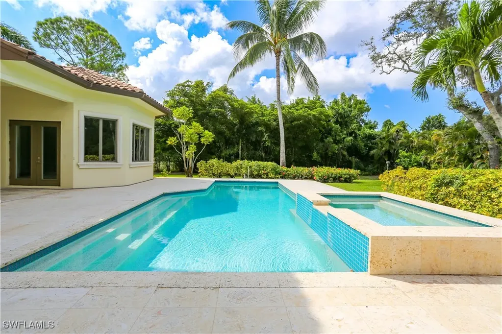 823 Cassena Road Naples FL 34108