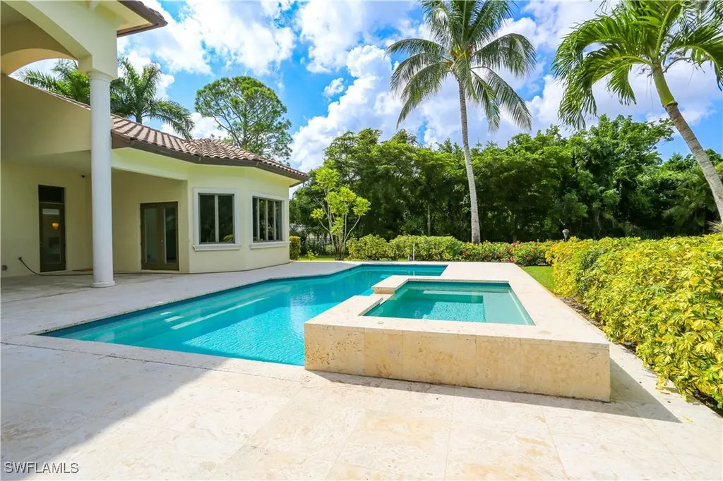 823 Cassena Road Naples FL 34108