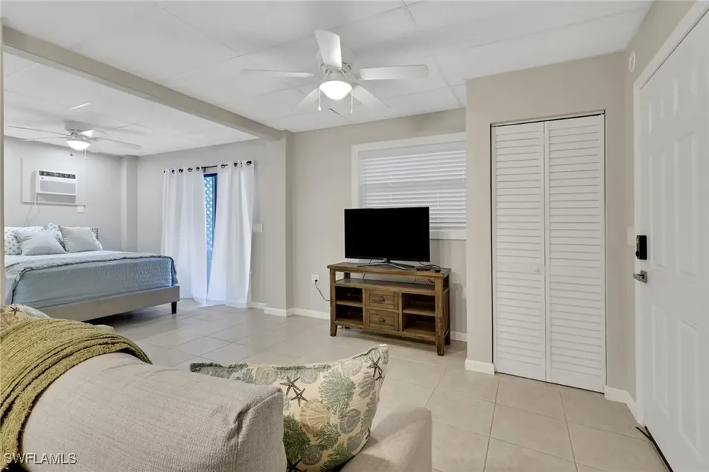 1282 Belaire Court W Naples FL 34110