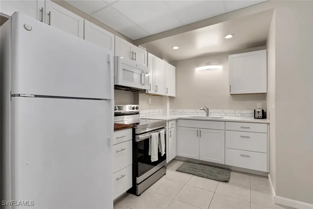 1282 Belaire Court W Naples FL 34110