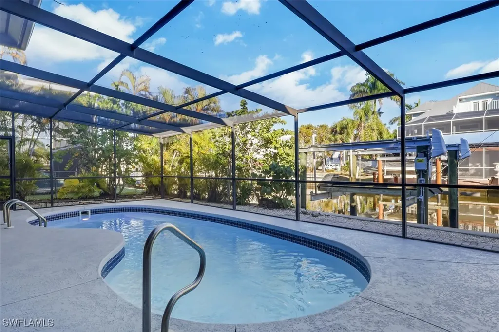 1282 Belaire Court W Naples FL 34110