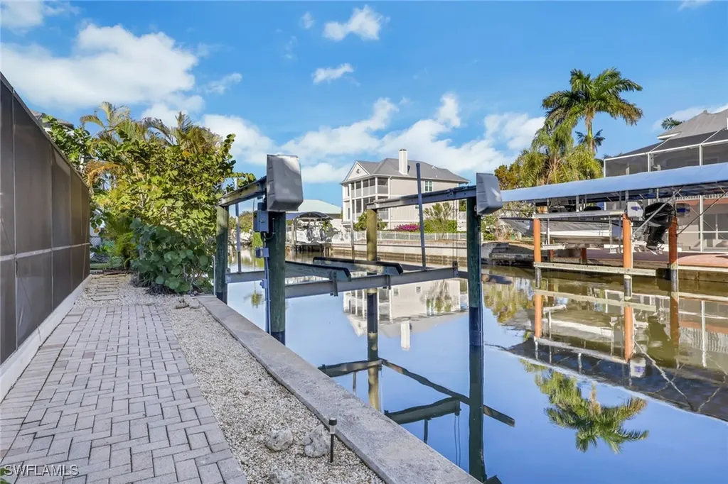 1282 Belaire Court W Naples FL 34110