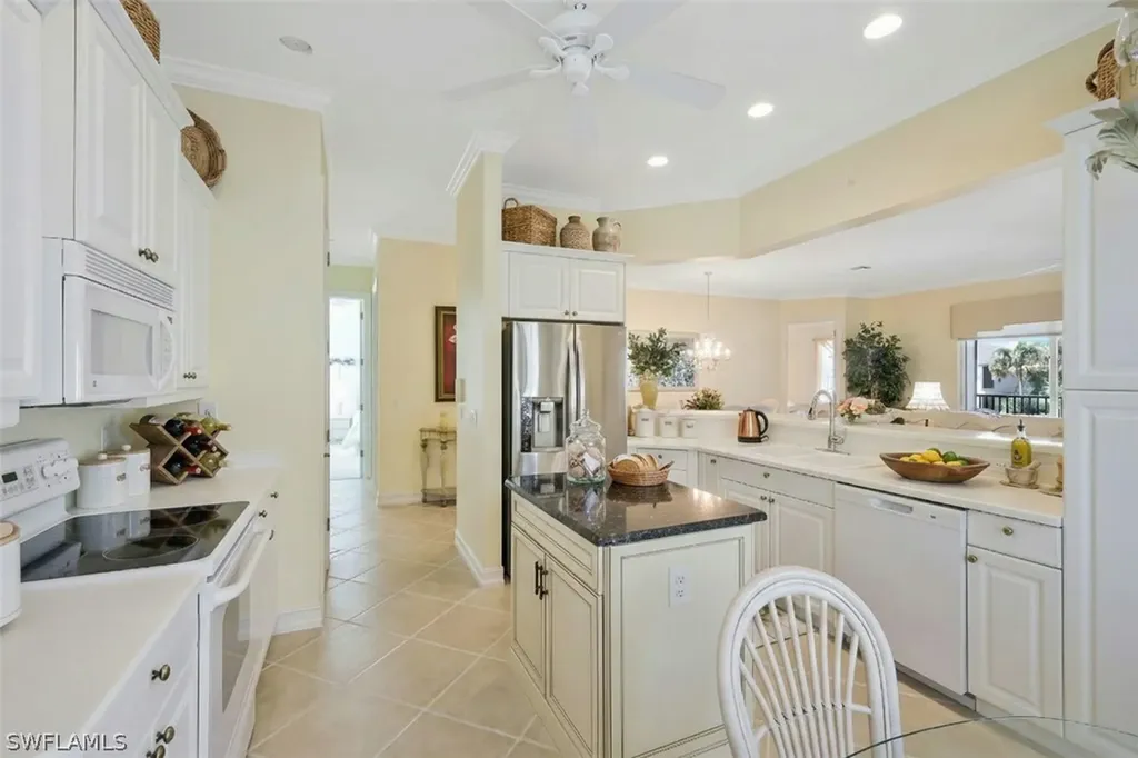 5025 Blauvelt Way Naples FL 34105