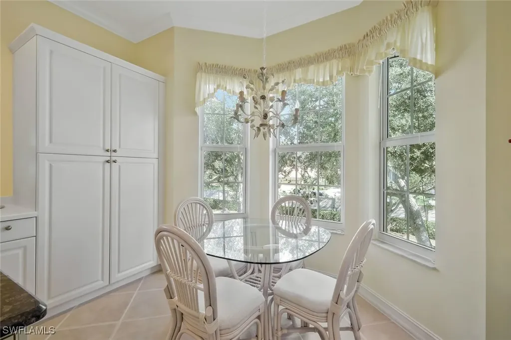 5025 Blauvelt Way Naples FL 34105