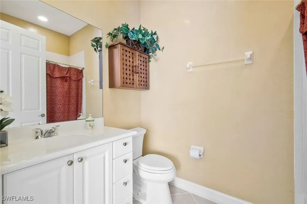 5025 Blauvelt Way Naples FL 34105