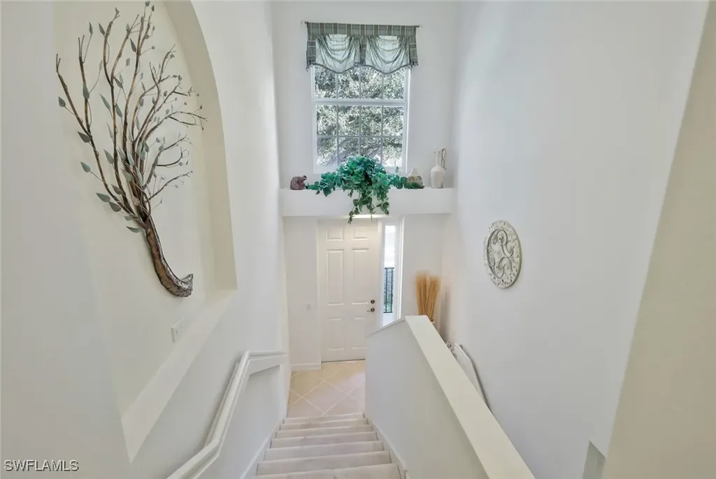 5025 Blauvelt Way Naples FL 34105