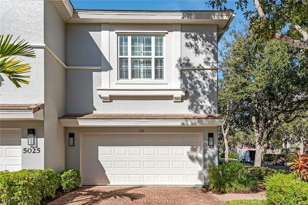 5025 Blauvelt Way Naples FL 34105