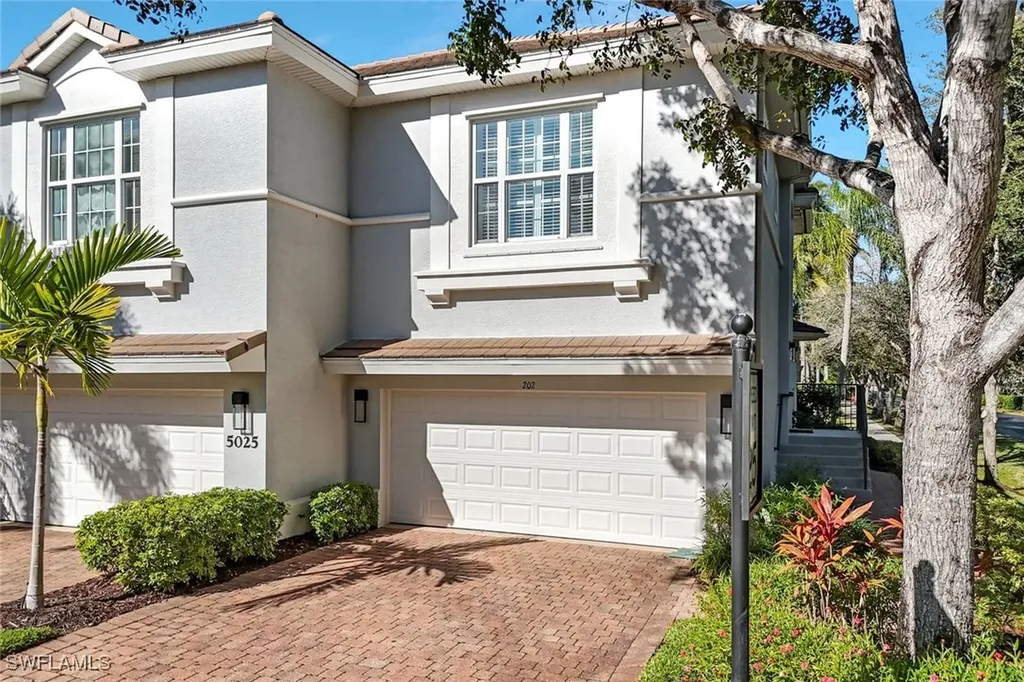 5025 Blauvelt Way Naples FL 34105