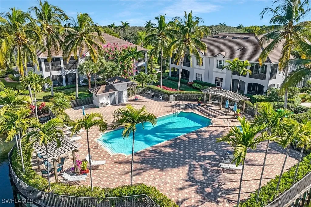 5025 Blauvelt Way Naples FL 34105